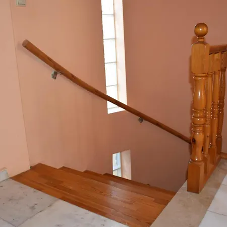 Dinara Ξενοδοχείο