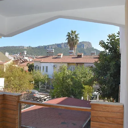 Dinara Hotel 2*