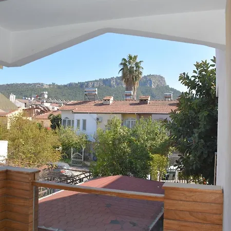 Dinara Hotel 2*
