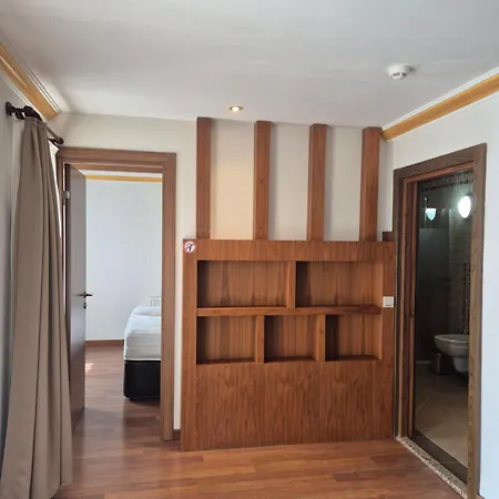 Dinara Hotel