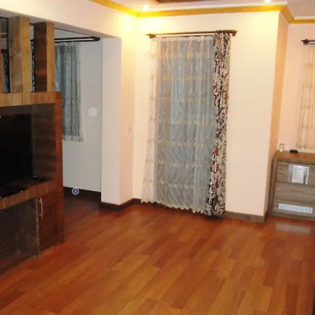 Dinara Hotel