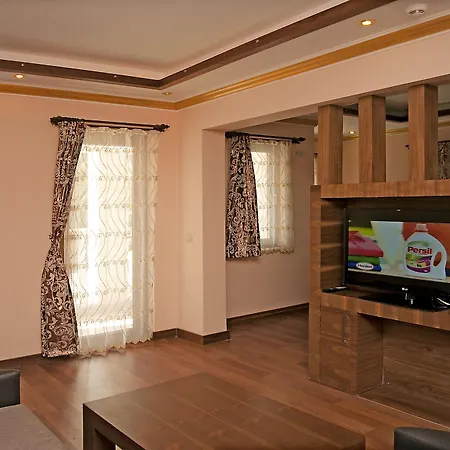 Dinara Hotel 2*