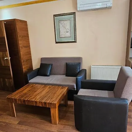 Hotel Dinara 2*