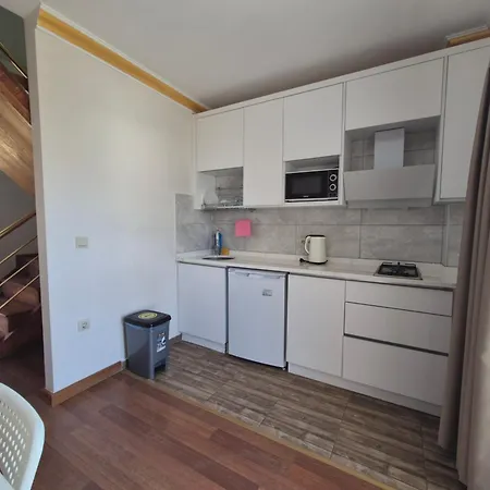 Dinara Hotel 2*